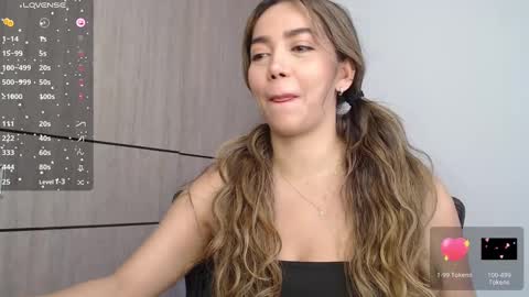 Snapshot of emma_aaa chatting on January 31, 9:48 pm Rocio online show from January 31, 9:48 pm