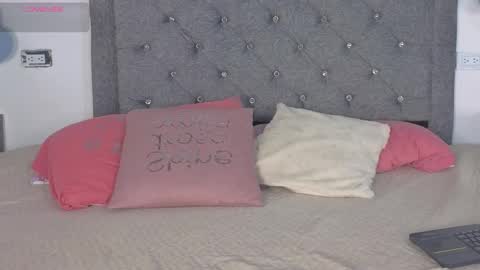 Emma online show from December 22, 2:07 am