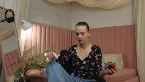 emma_chaser online show from April 21, 2:51 am