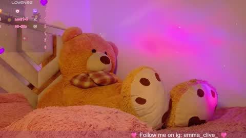  Emma  online show from December 18, 3:57 am