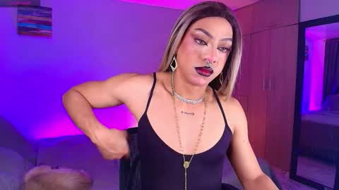 Snapshot of emma_demonn chatting on October 8, 7:58 am Mistress Emma Demon online show from October 8, 7:58 am