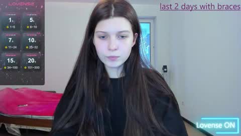 emma_loveyou online show from October 6, 12:23 pm