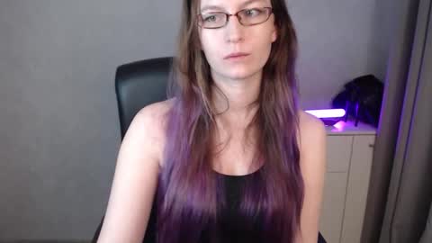 emma online show from October 24, 7:20 am