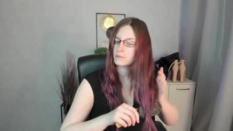 emma online show from April 9, 5:22 am