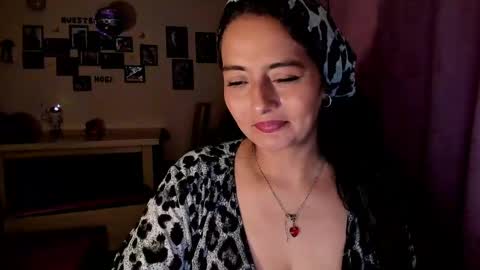  emma luxy online show from April 6, 4:46 am