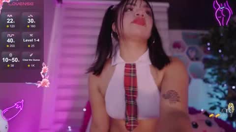 Snapshot of emma_soffia_ chatting on October 2, 7:01 pm EMMA online show from October 2, 7:01 pm