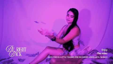 Snapshot of emma_whitee_ chatting on October 10, 6:25 pm emma_whitee_ online show from October 10, 6:25 pm