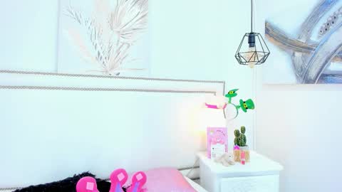 Emma  online show from March 26, 9:20 pm