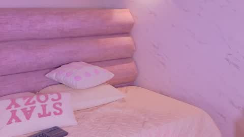 Emma online show from March 12, 2:10 pm