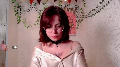 Emma online show from December 20, 1:33 pm