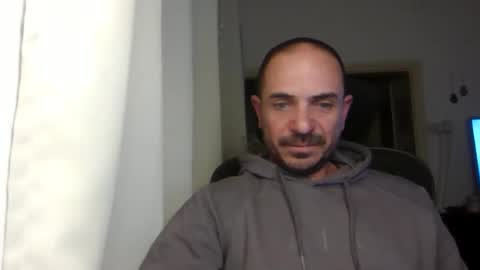 Ariel online show from February 4, 8:28 pm