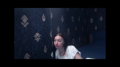 EmmaGoldX online show from May 7, 9:49 am