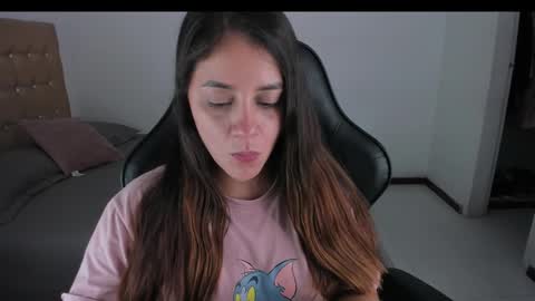 Jennifer online show from December 6, 10:44 am