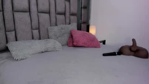 Snapshot of emmahill1 chatting on September 21, 2:32 pm EMMA HILL online show from September 21, 2:32 pm