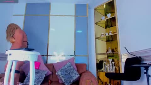 Emma online show from October 28, 12:50 pm