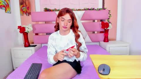 Emma Hilton online show from April 17, 10:34 pm