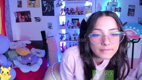 Emma online show from February 8, 5:29 pm