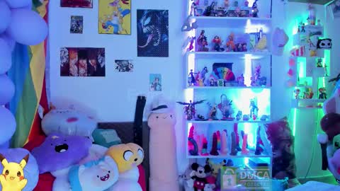 Emma online show from November 11, 6:10 pm