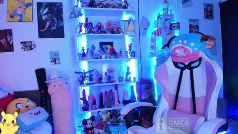 Emma online show from January 10, 3:27 pm