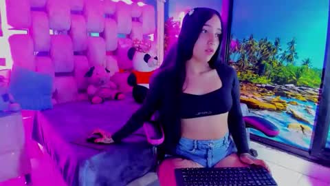 Emma online show from April 29, 12:54 pm