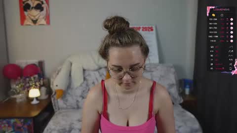 Mia online show from July 6, 1:52 pm