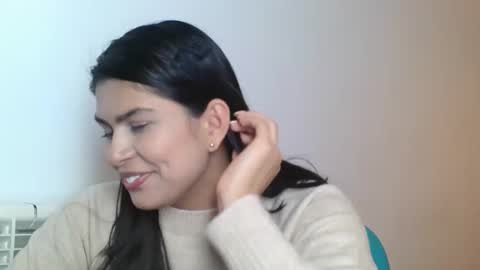Snapshot of emmie_xxx chatting on October 3, 12:24 pm emmie online show from October 3, 12:24 pm