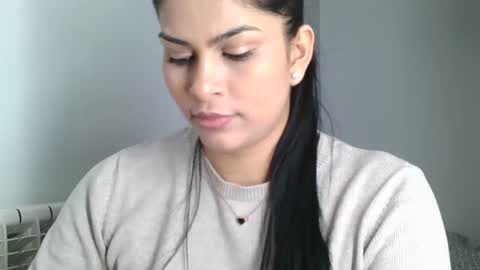 Snapshot of emmie_xxx chatting on March 6, 9:58 am emmie online show from March 6, 9:58 am
