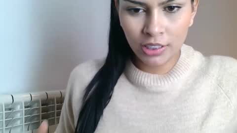 Snapshot of emmie_xxx chatting on February 20, 2:57 pm emmie online show from February 20, 2:57 pm