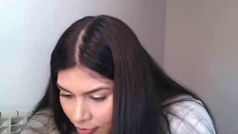 Snapshot of emmie_xxx chatting on February 11, 2:02 pm emmie online show from February 11, 2:02 pm