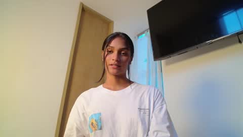 Snapshot of emmily_forever chatting on January 22, 10:48 pm emmily online show from January 22, 10:48 pm