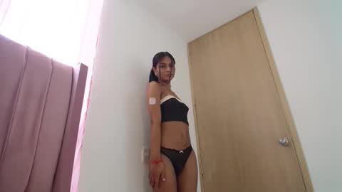 Snapshot of emmily_forever chatting on March 4, 3:59 pm emmily online show from March 4, 3:59 pm