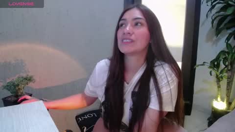 Emmily online show from January 18, 10:49 pm