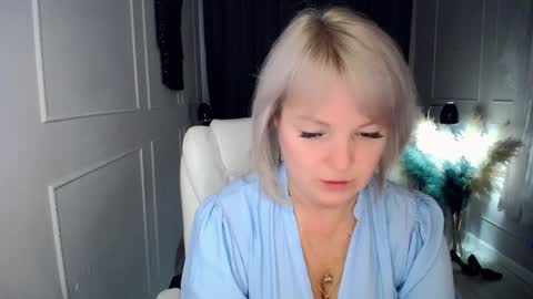 emmmam online show from March 2, 12:23 pm