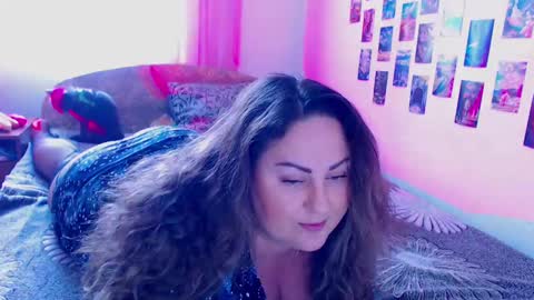Snapshot of emmyxotty chatting on February 9, 8:32 am Emmy online show from February 9, 8:32 am
