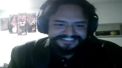 Snapshot of emperor_content chatting on December 7, 2:36 am Nelson Mantilla Len online show from December 7, 2:36 am