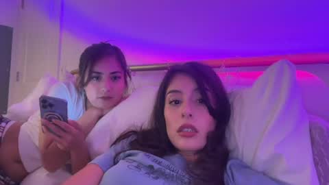 empressmonaa online show from August 7, 6:33 am