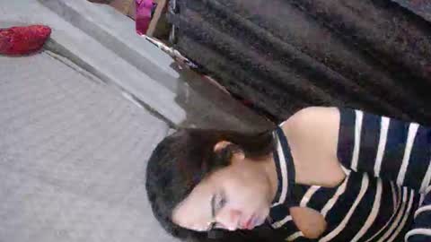 empressrheo online show from November 16, 3:52 am