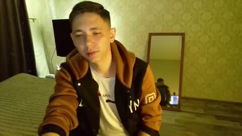 emveeboy96 online show from November 1, 10:03 am