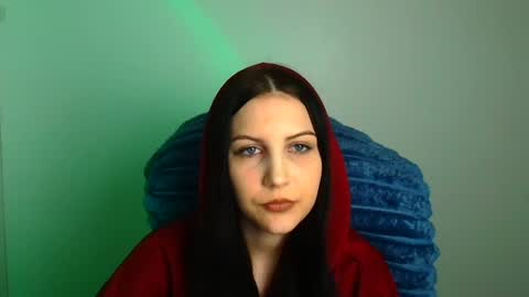 Emma online show from May 11, 2:45 pm
