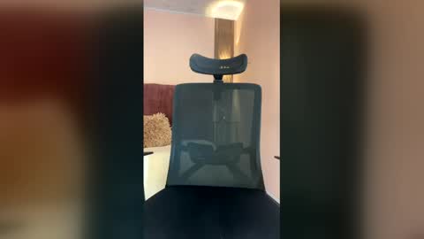 Emy online show from January 8, 9:31 pm