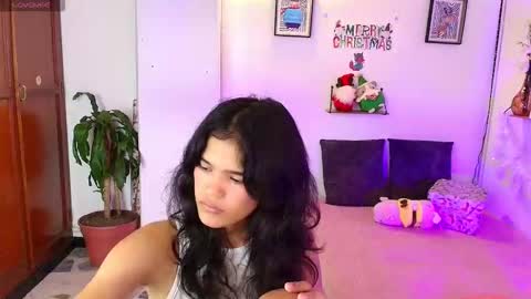 emycarver09 online show from December 16, 12:00 pm