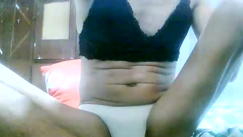 CHUN LY online show from April 29, 2:38 am