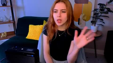 enchanted_bella online show from March 3, 10:44 am