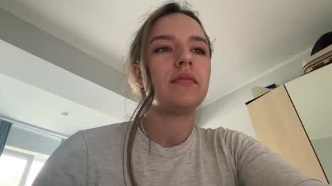 endlessvelour online show from May 7, 10:44 am