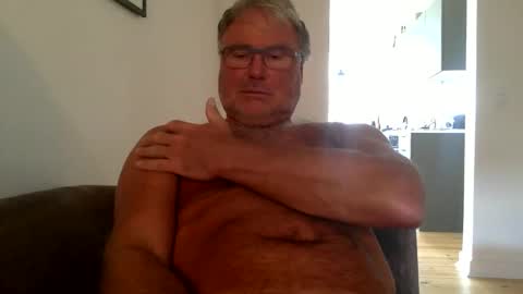 endurado online show from October 1, 9:30 am