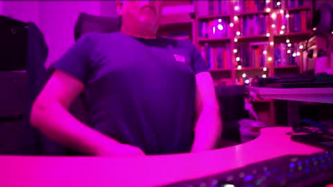 uk online show from June 28, 9:11 pm