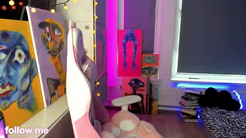 enigmastella online show from January 10, 11:15 am