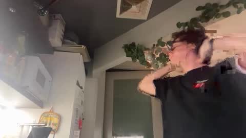 enzyme_ online show from April 13, 5:39 pm