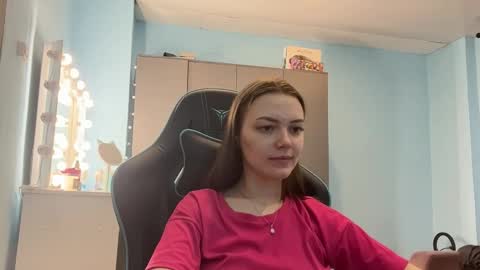 Lily online show from March 13, 2:15 am