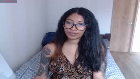 Snapshot of eren_mikasa chatting on February 24, 5:42 pm sofia online show from February 24, 5:42 pm